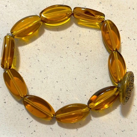 Vintage Stretch Bracelet W/ Antique Button. - Picture 6 of 6